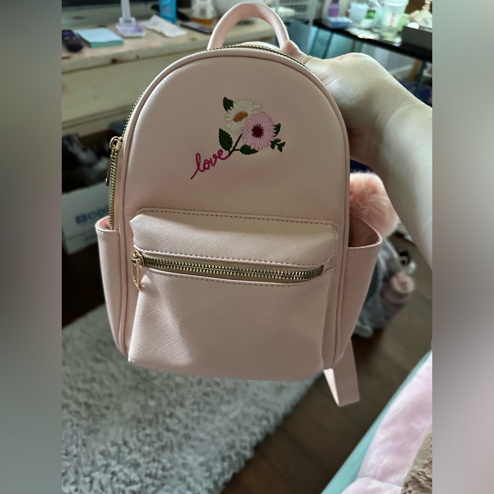 “Love” bag with flowers on it baby pink
